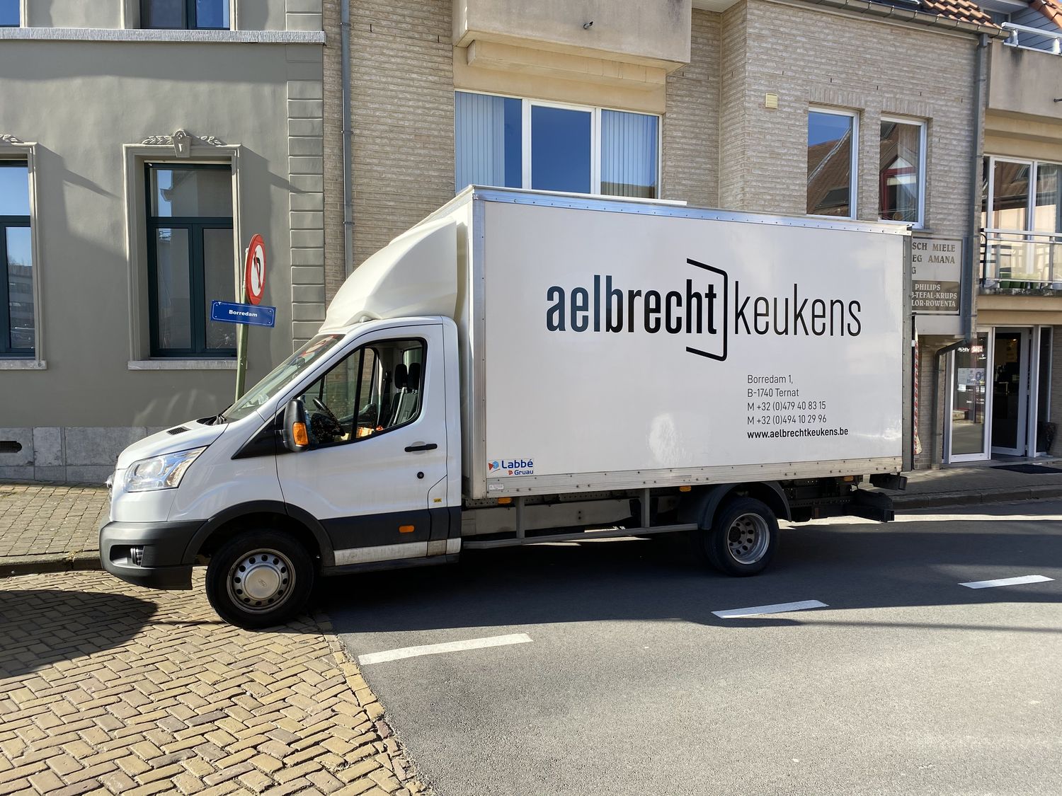 Drie ploegen, eigen transport